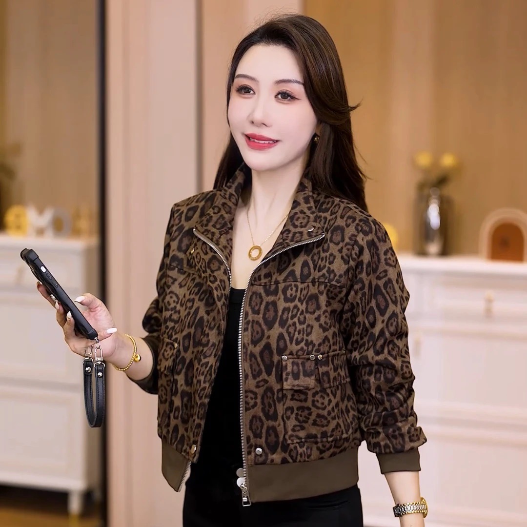 女装秋款爆款2025新款宽松豹纹时尚翻领显瘦万能百搭小个子短外套