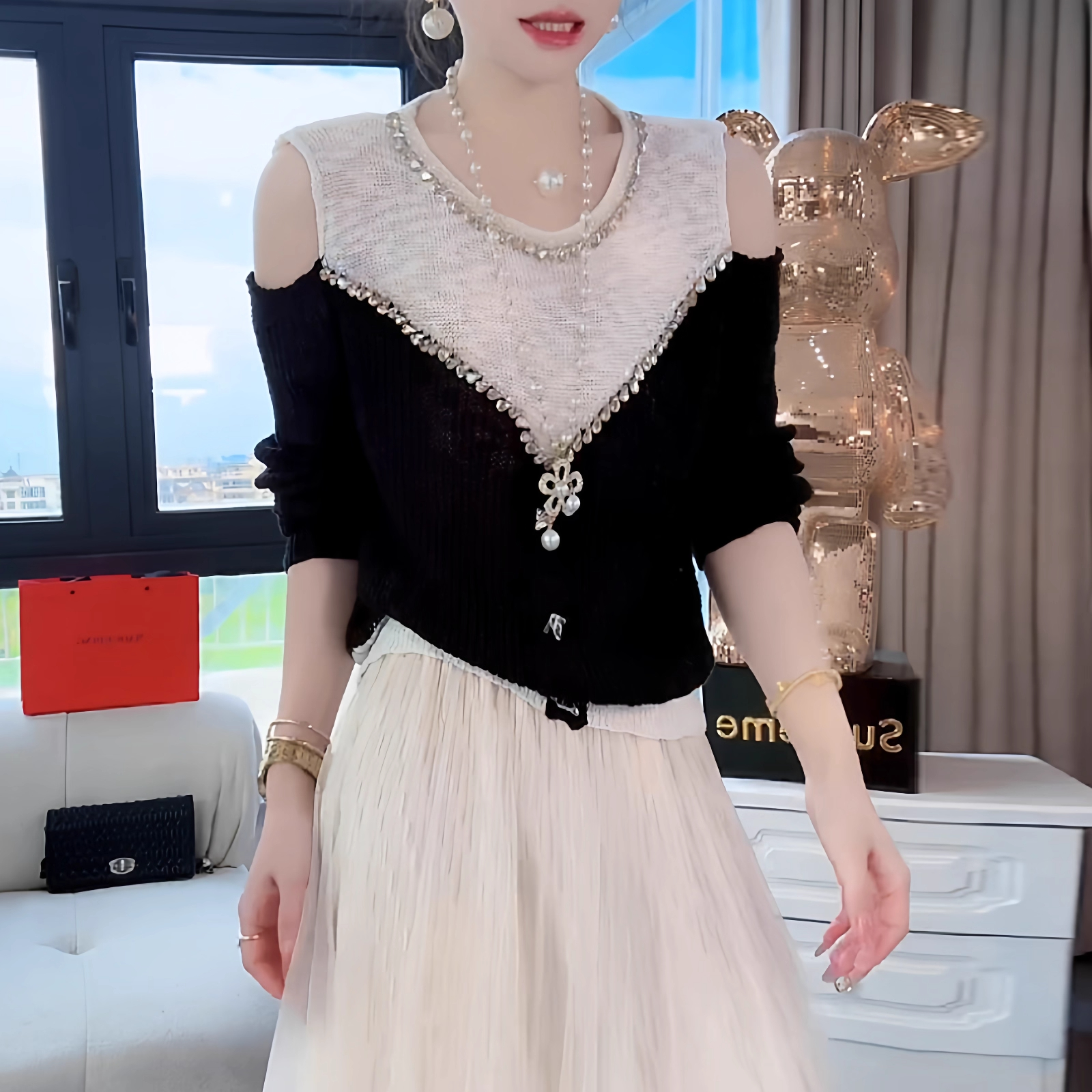 时尚重工镶钻假两件针织衫女2025秋季新款撞色拼接一字肩气质上衣