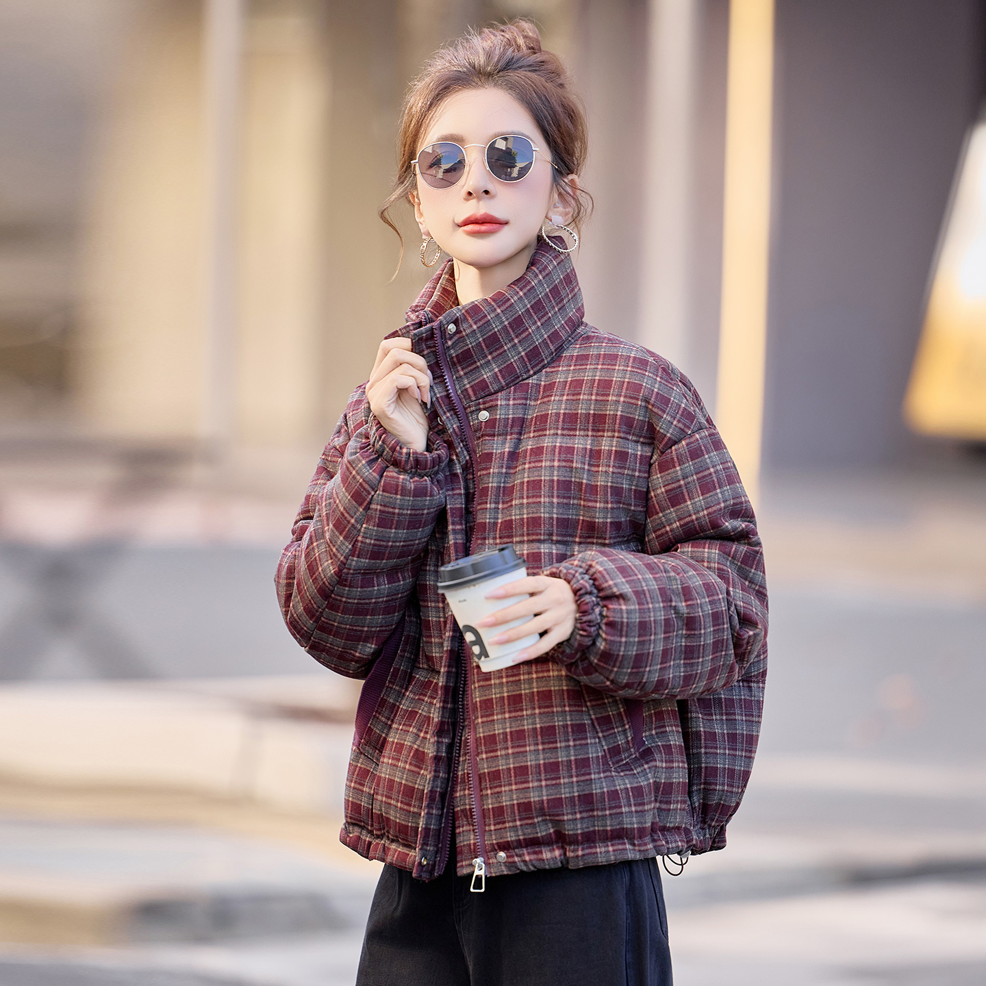 短款羽绒服女冬季2025新款韩版时尚小个子加厚保暖格子白鸭绒外套