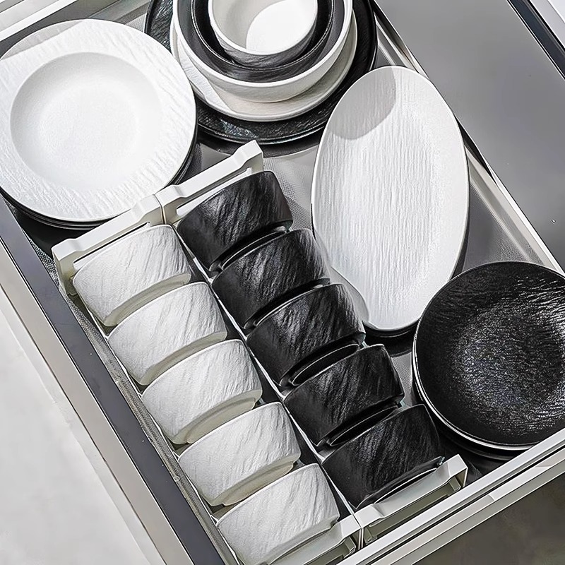 餐具套装2025新款高颜值碗筷碗盘釉下彩陶瓷碗具乔迁碗碟套装家用