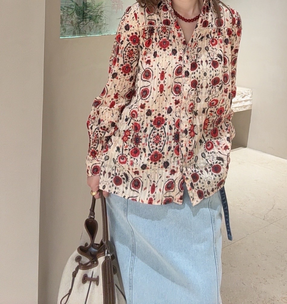 MAISON HOTEL 碎花印花V领长袖衬衫 WENDYZ