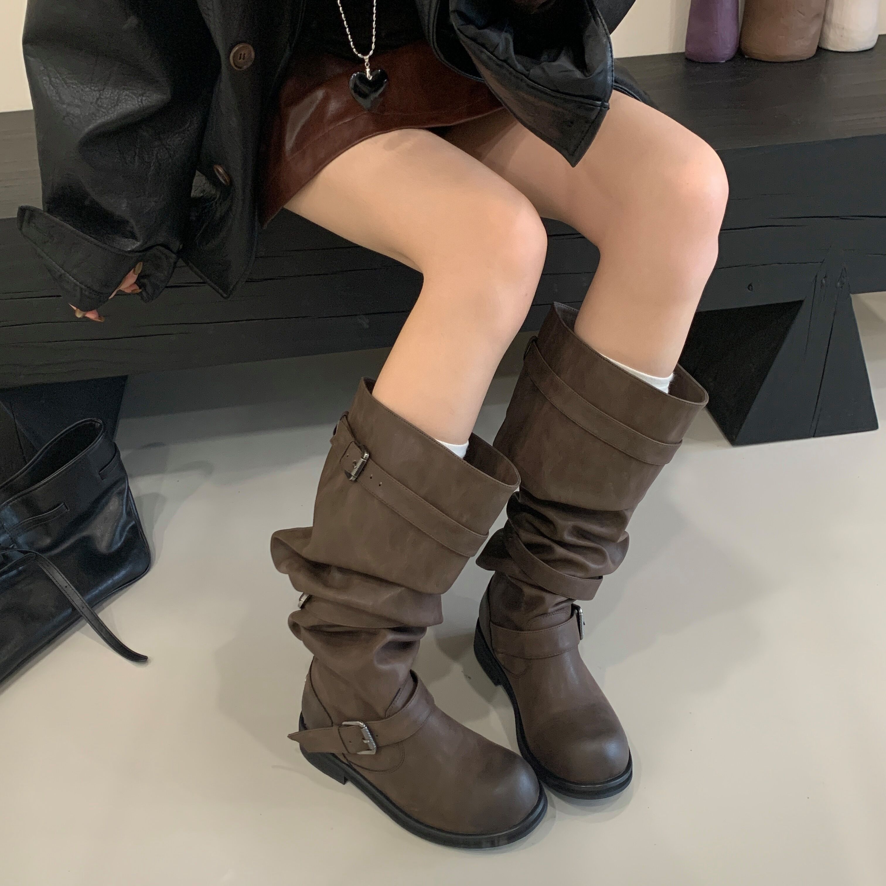 2025新款皮带扣堆堆靴过膝粗跟复古做旧长筒靴韩版靴小众工装靴女