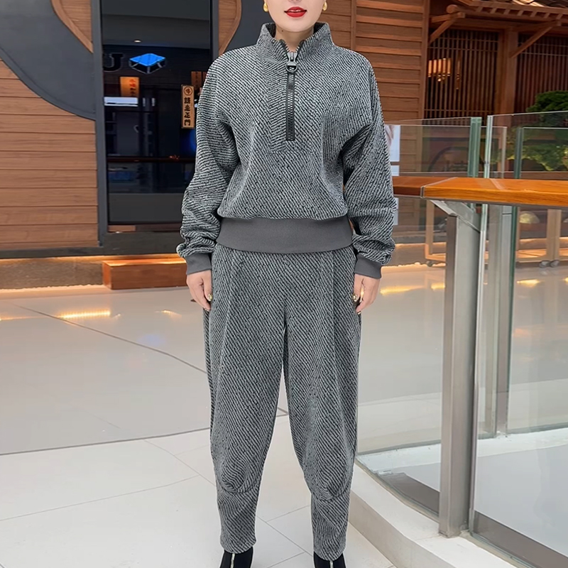 （7915）2025年早春新款星空呢时尚洋气显瘦遮肉半拉链哈伦裤套装女