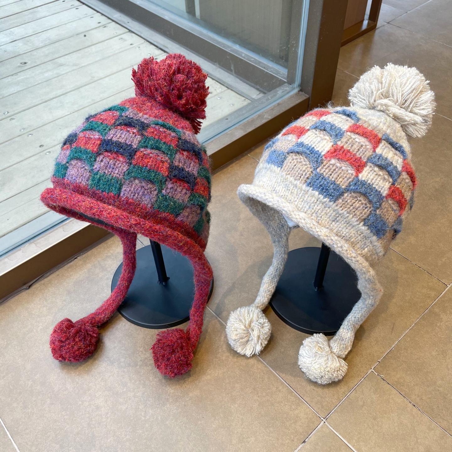 儿童新款复古流苏彩色帽子男女童冬季保暖加绒加厚针织护耳毛线帽