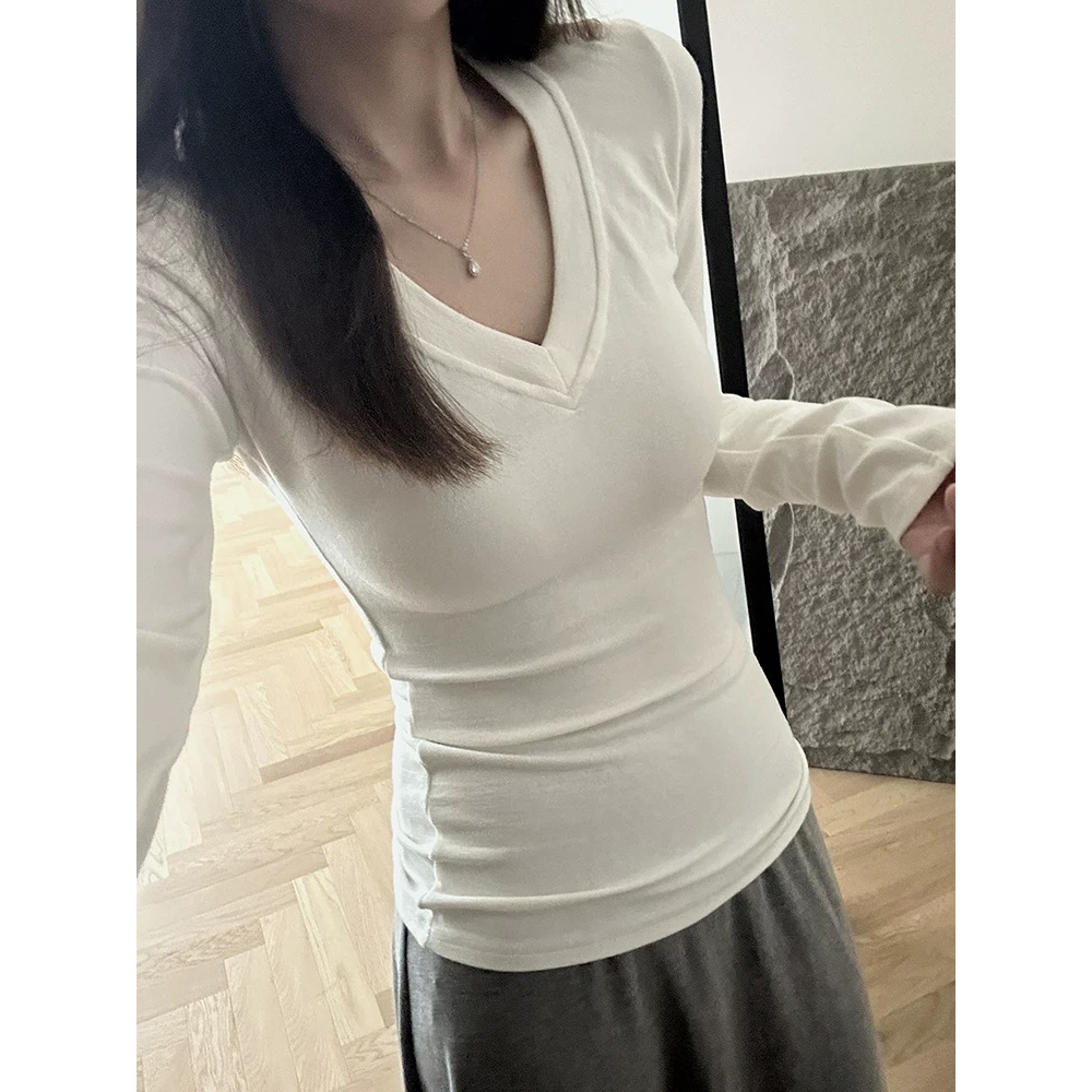 百搭v领长袖t恤女早秋冬季加绒白色内搭打底衫修身显瘦正肩上衣服