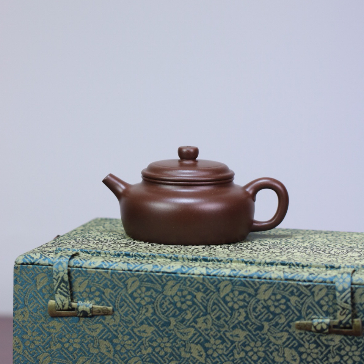 扁德钟，全新撇口设计，陶手冯文婷，原矿老紫泥，130cc，内推9孔出水