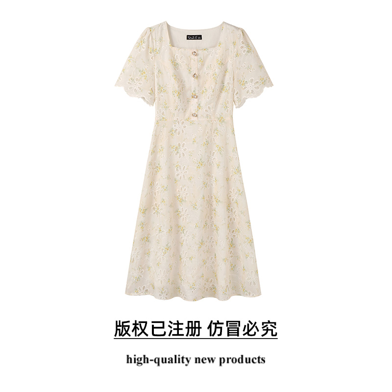 奢姿【雾野山茶】大码女装2025夏季减龄碎花方领连衣裙胖妹妹时尚