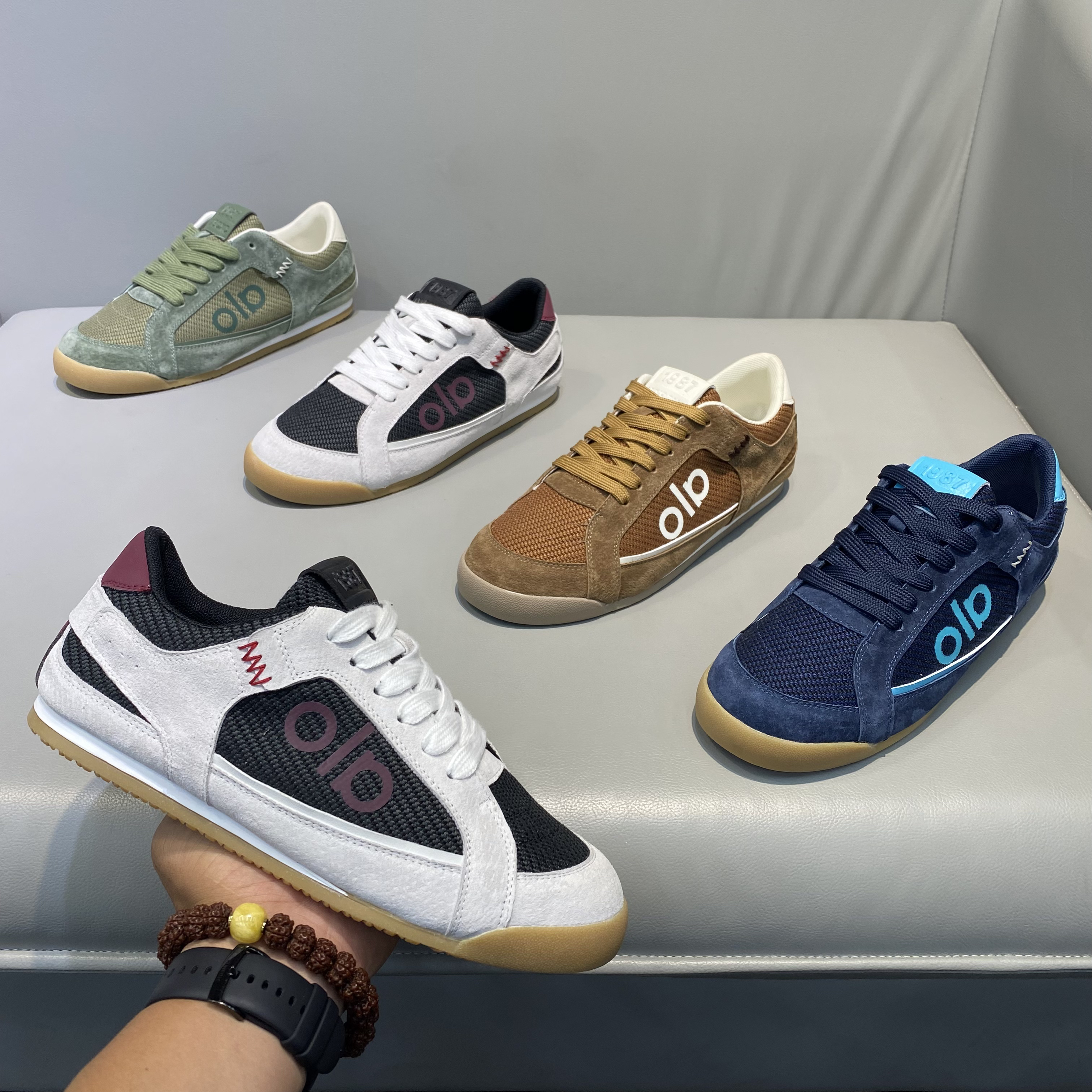 2025新款低帮系带拼色透气防滑软底休闲鞋潮流时尚百搭轻奢男鞋