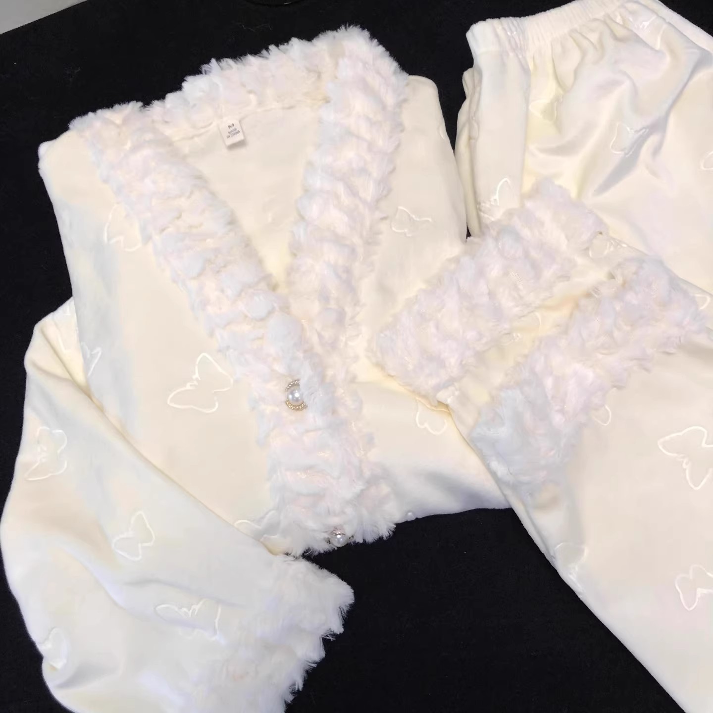 小香风海岛绒睡衣女款2025新款秋冬季高级加绒加厚柔软家居服套装