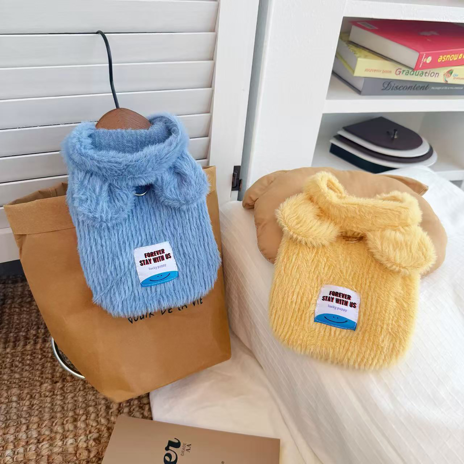 原创宠物衣服秋冬狗狗居家服无袖连帽马甲猫咪衣服毛绒保暖幼犬装