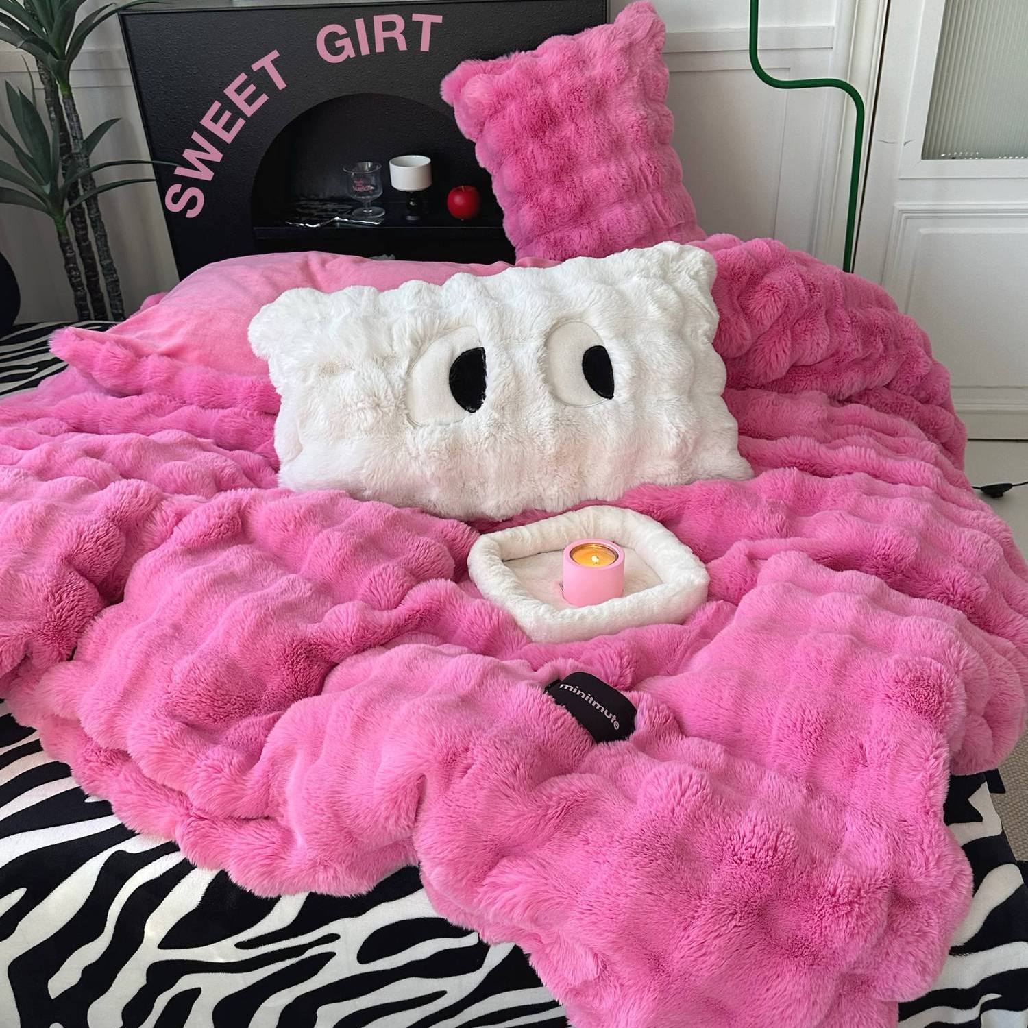 水星高端适用家纺ins多巴胺冬季加厚毛绒绒四件套保暖毛绒被套牛