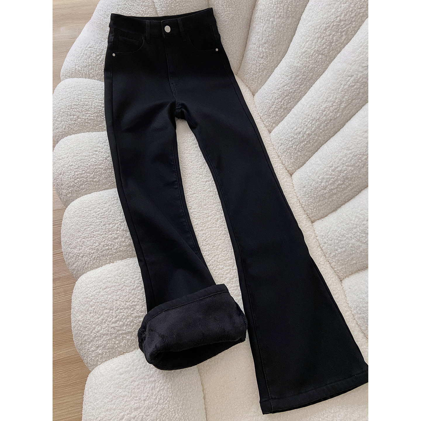 黑色加绒贴腿微喇牛仔裤女秋冬2025新款高腰显瘦垂感马蹄喇叭裤子
