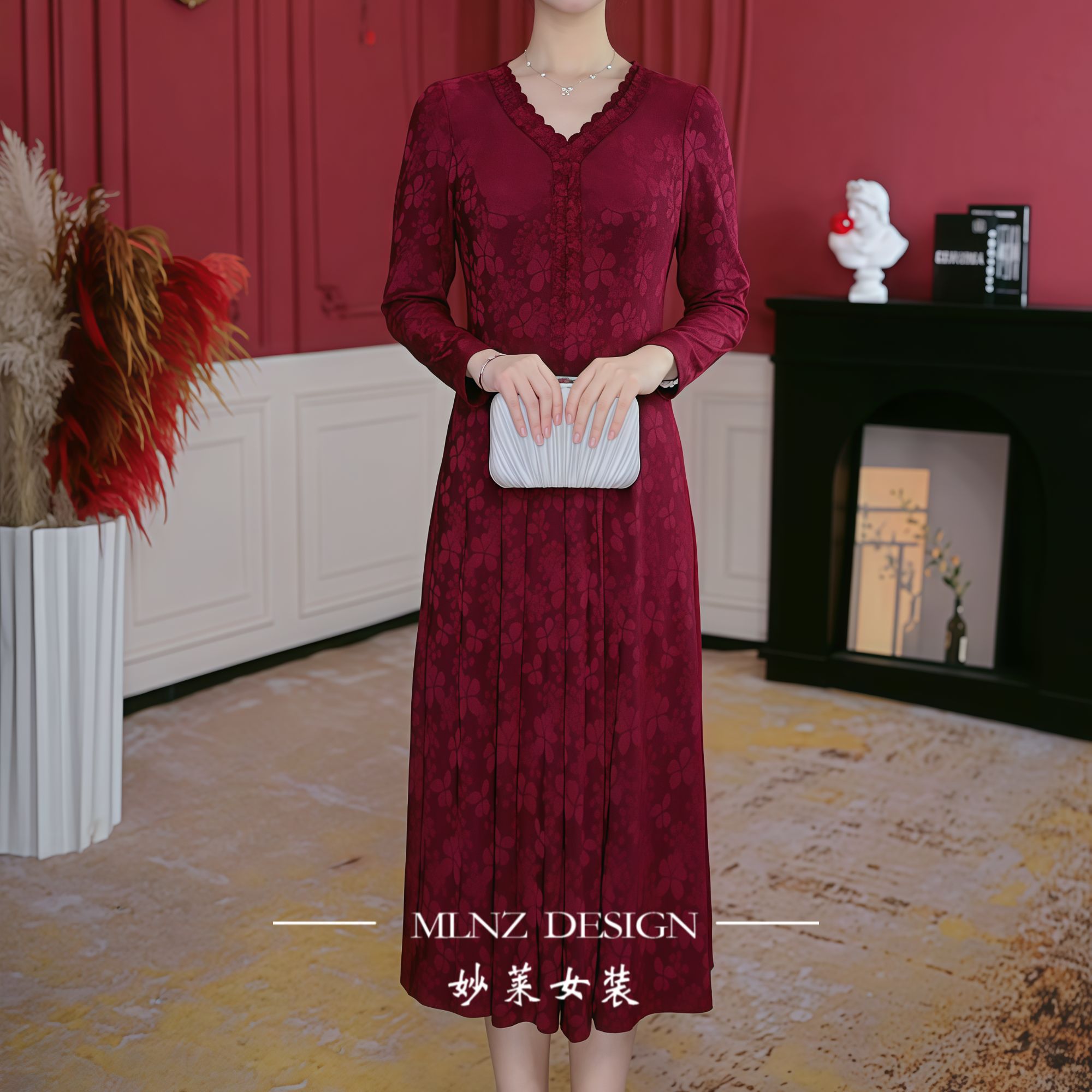 【妙莱四叶草】红色秋季新款时尚优雅博莱精纺妈妈装长袖连衣裙洋气