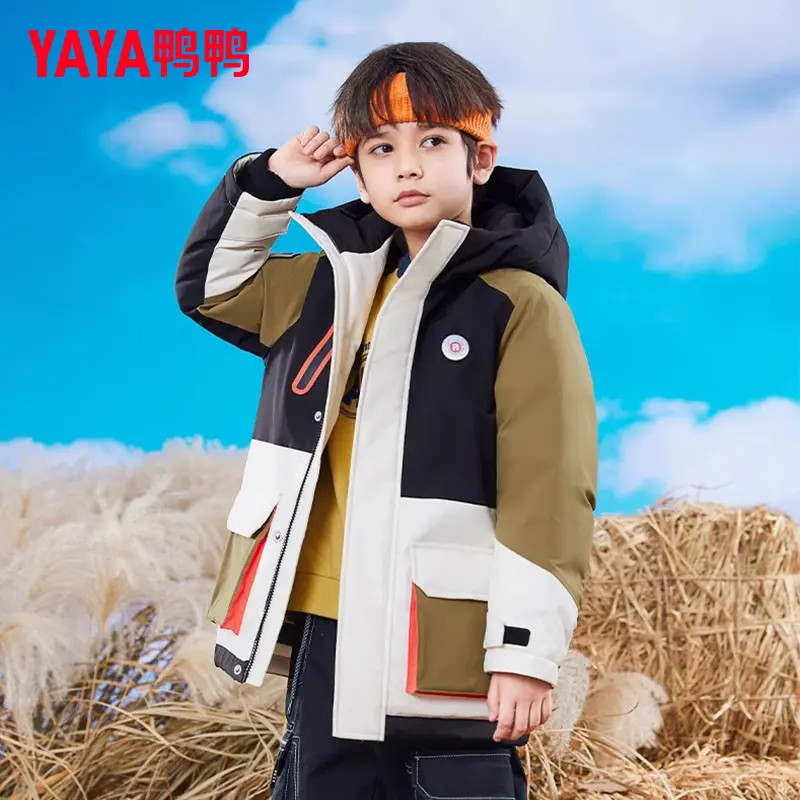 YAYA/鸭鸭羽绒服男童短款拼色连帽运动风休闲舒适外套