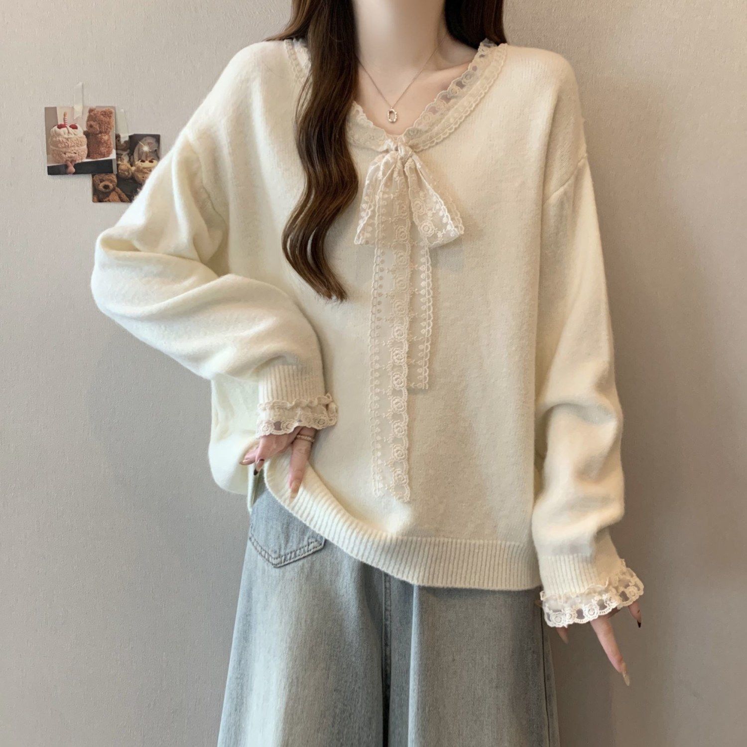 大码洋气秋冬拼接花边时尚胖mm显瘦气质长袖毛衣百搭宽松女针织衫