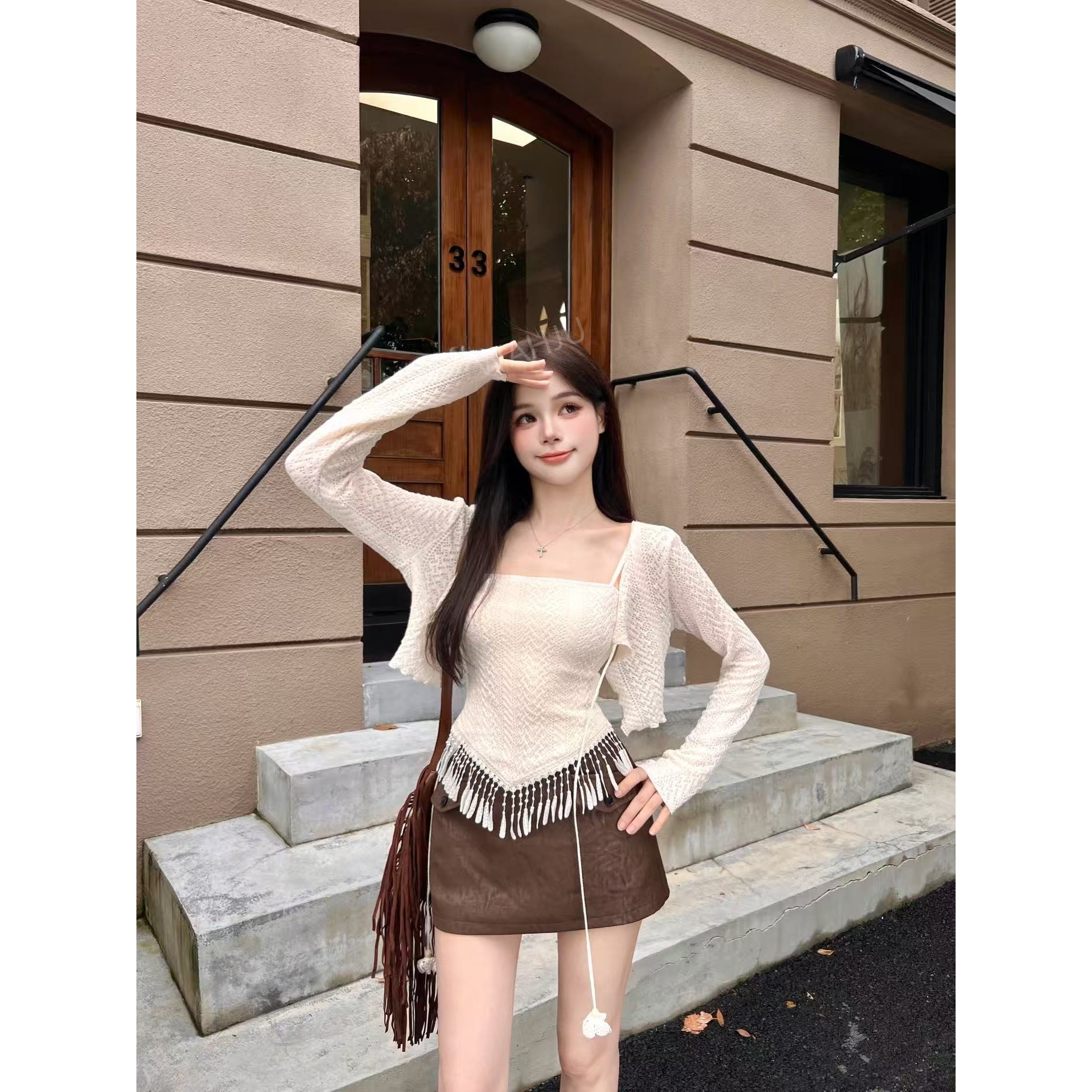 画解WAHJU【晨雾爱丁堡-组合】秋季设计感杏色上衣咖色半裙1217WZ