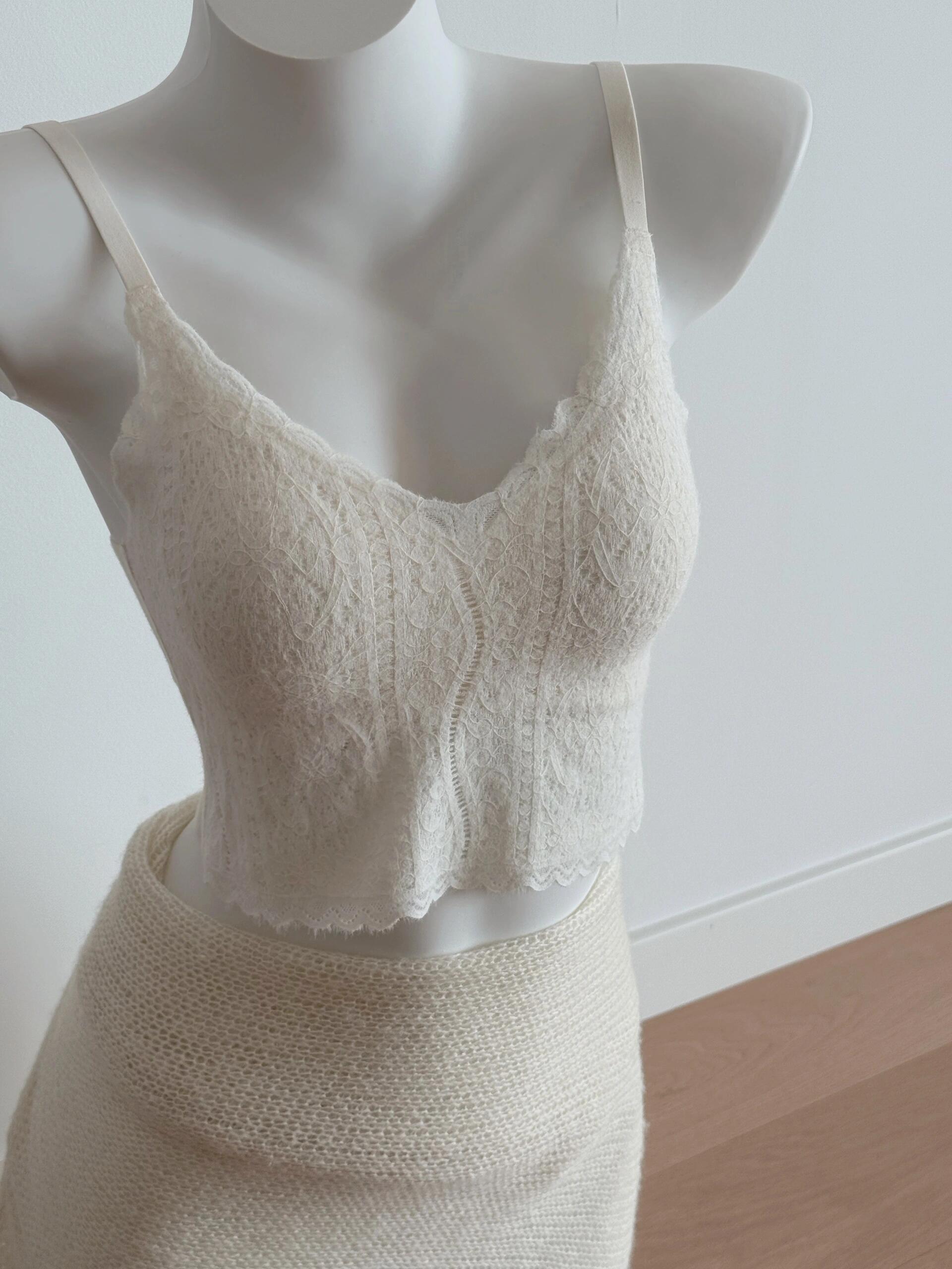 踩在心坎上的…美腻吊带！自带胸垫超显腰细；早秋款镂空绝美显气质】