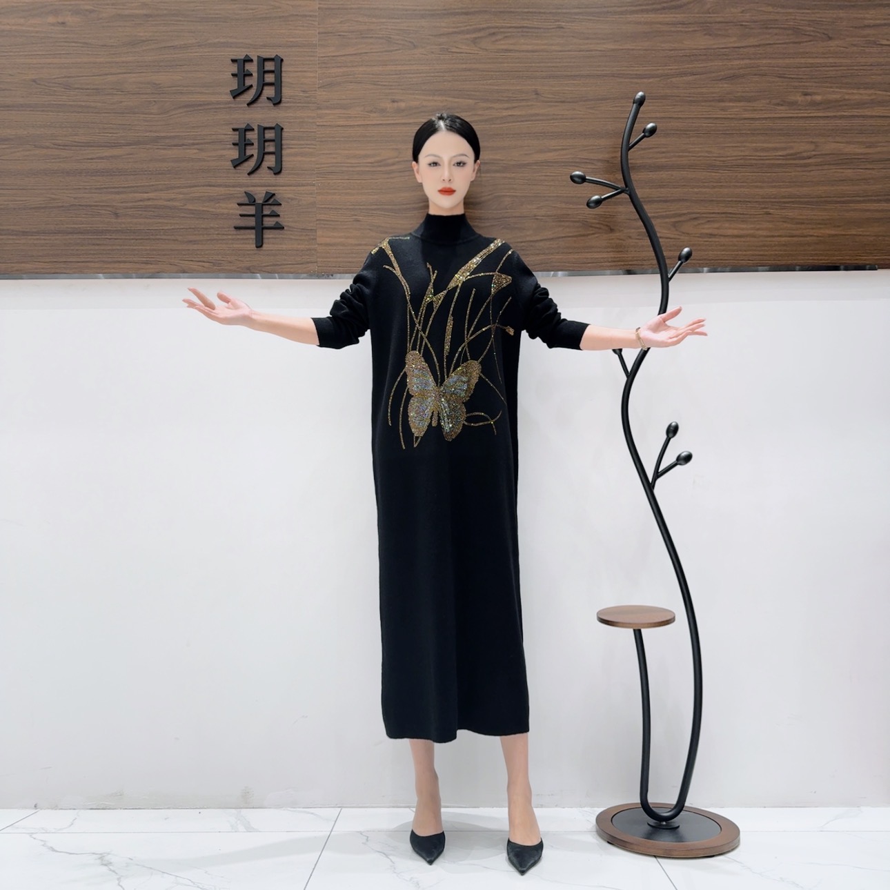 A298黑金蝴蝶立体提花设计款气质秋冬轻奢针织连衣裙时尚复古