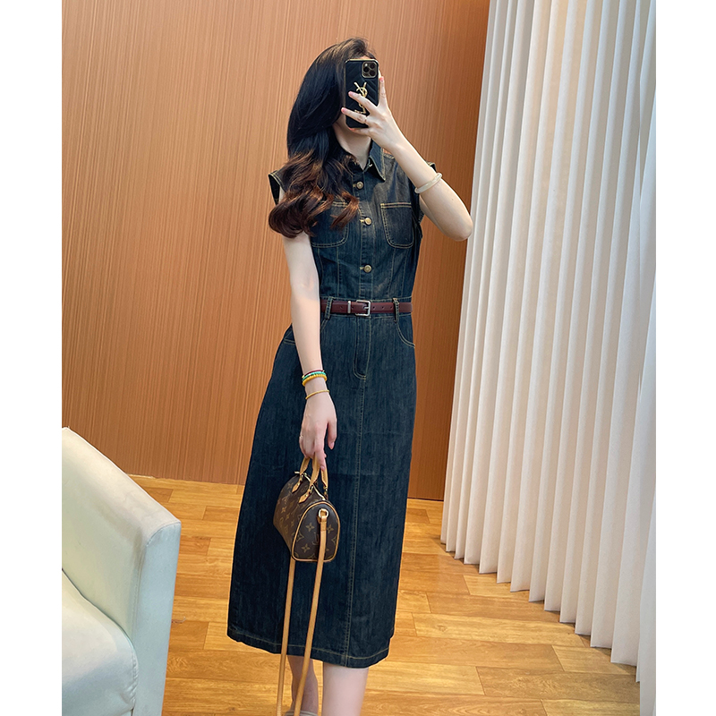 牛仔连衣裙2025新款今年流行爆款无袖收腰显瘦中长款欧货高端裙子