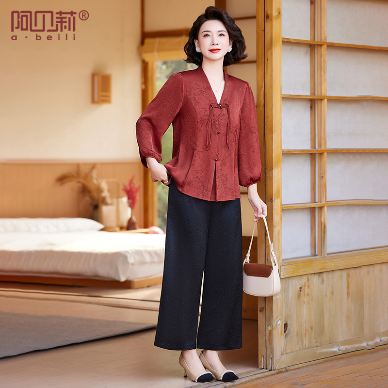 洋气妈妈秋装两件套新款中年新中式V领上衣中老年女春秋印花套装