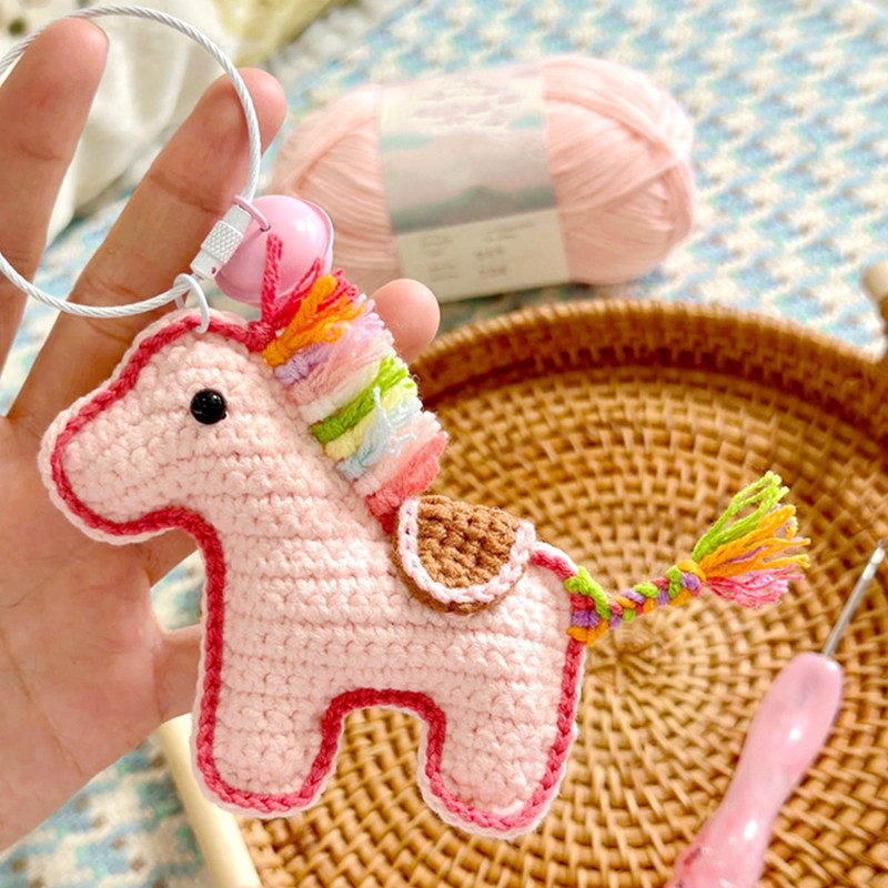 手工小马包挂件毛线编织材料包生肖彩虹马玩偶钥匙扣钩织礼物