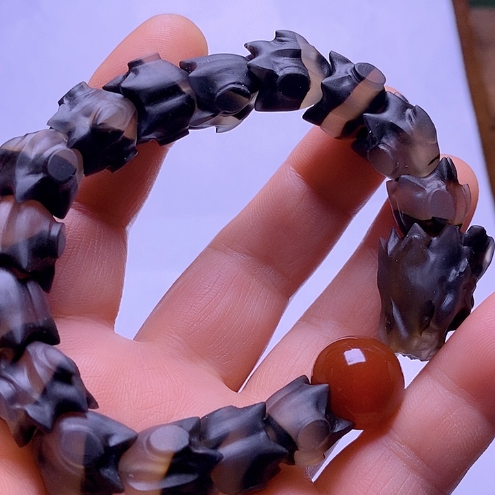 张***部玛瑙/玉髓合金手链