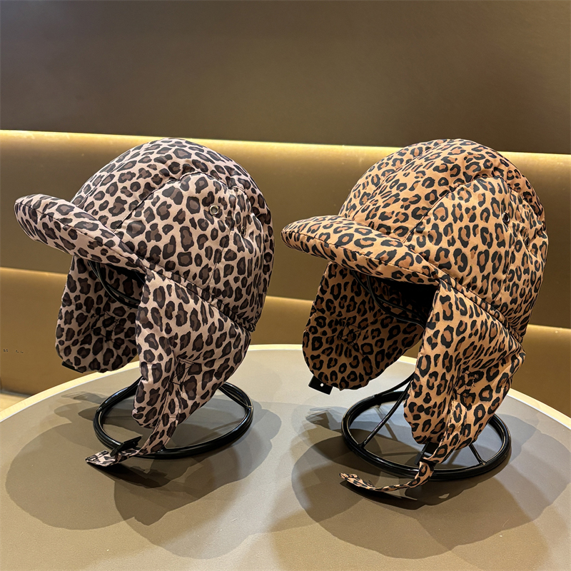 儿童雷锋帽秋冬女宝宝复古豹纹护耳帽加厚夹棉保暖男童防风骑行帽