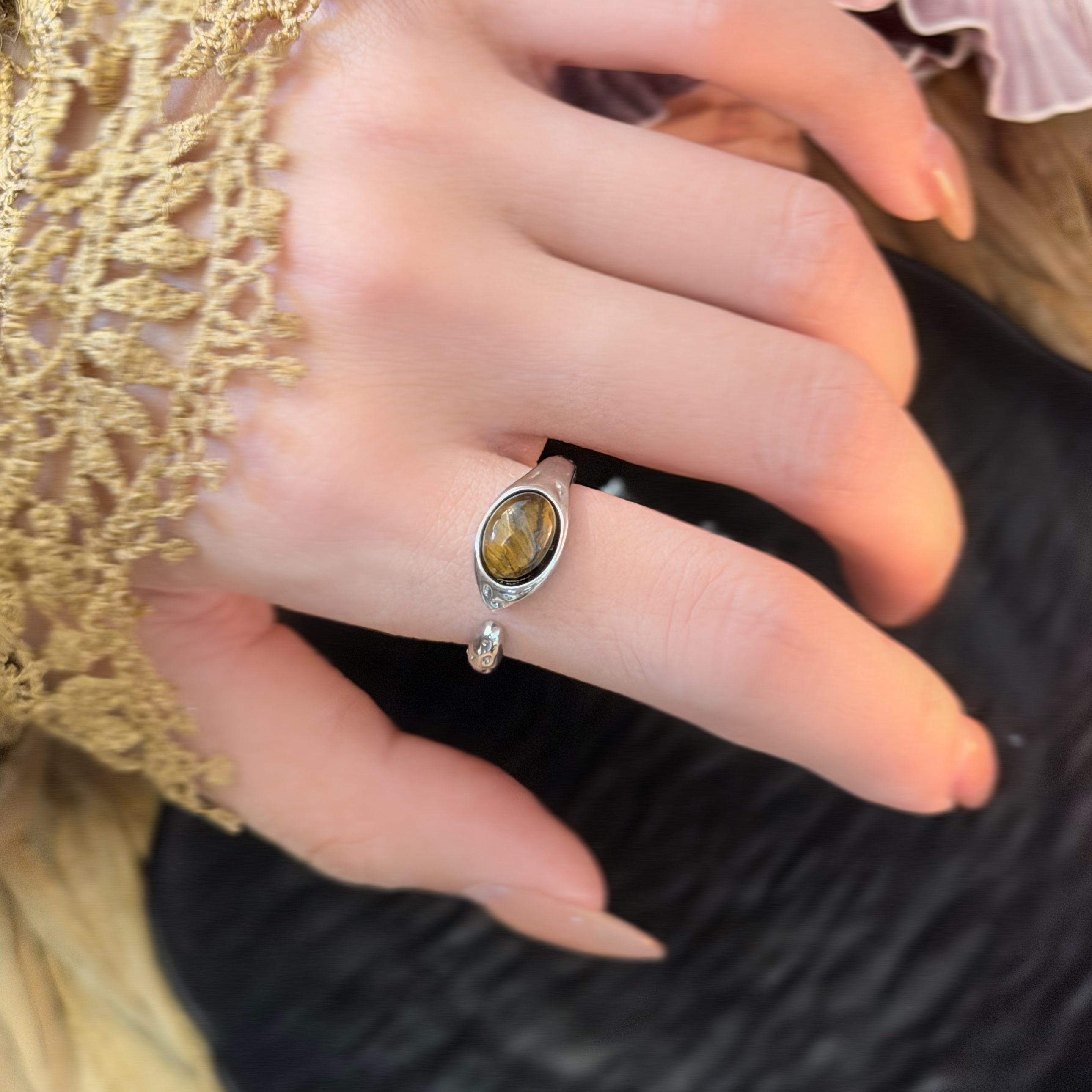 【如奕饰品】美拉德虎眼石金色女拼色银色复古宫廷指环原创