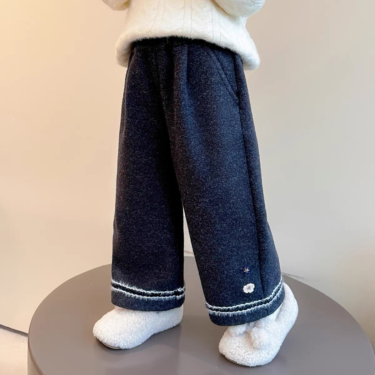 女童裤子秋冬季2025新款儿童冬装洋气加绒加厚直筒宝宝一体绒长裤