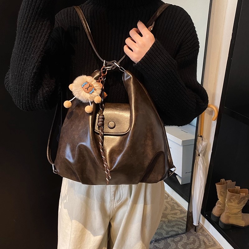 多功能大容量包包女2025秋冬新款单肩包复古斜挎包通勤双肩三用包