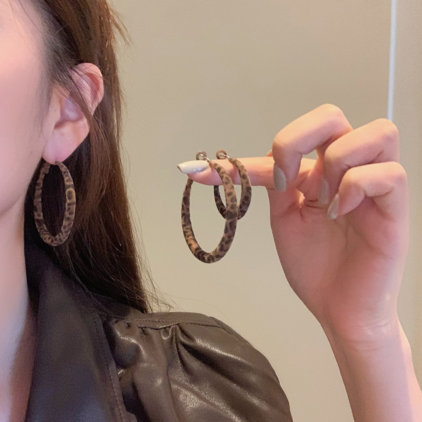 豹系女友~复古丝绒豹纹大圈圈耳环小众设计感秋冬百搭无耳洞耳夹