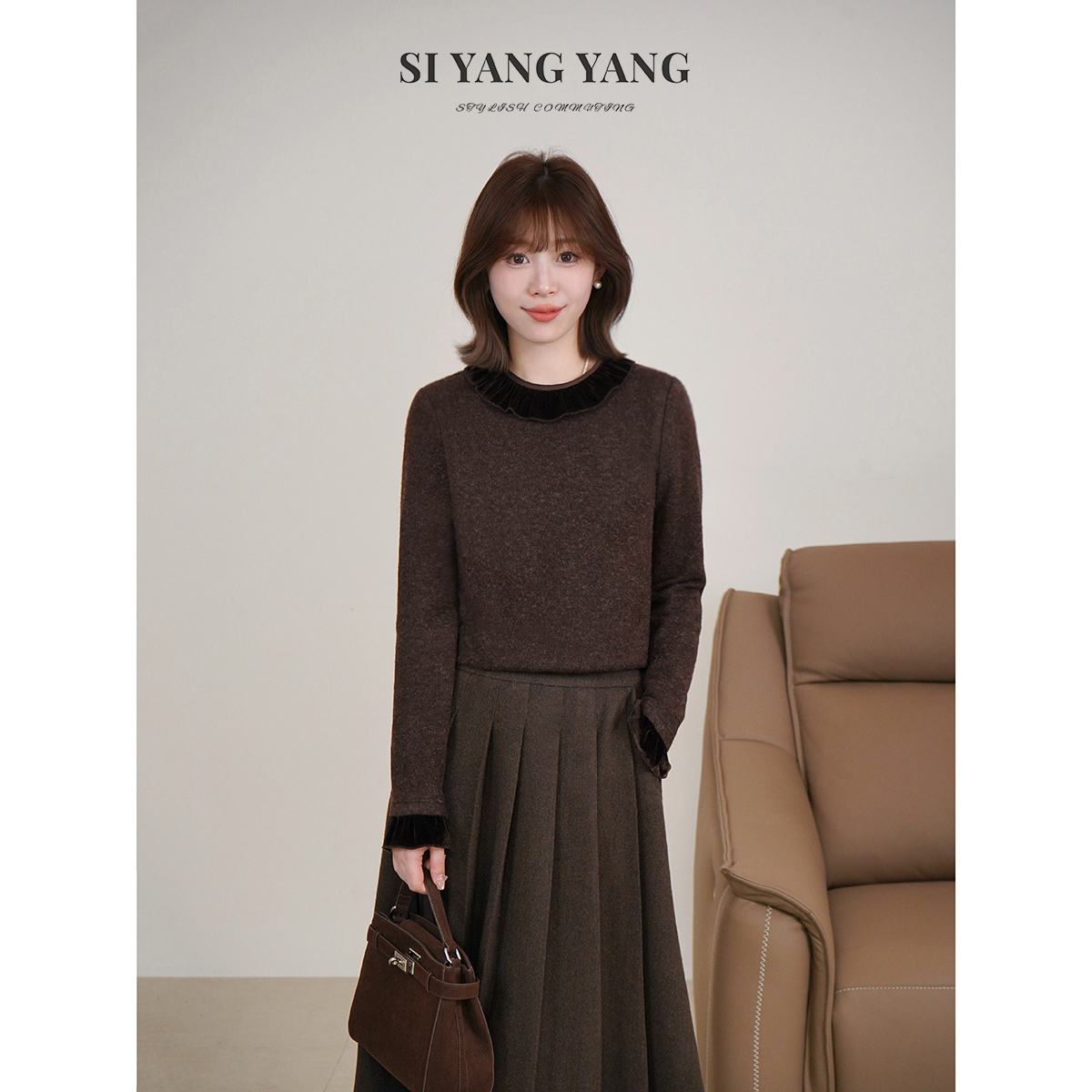 斯洋洋SIYANG冬季羊毛混纺圆领百搭通勤减龄上衣SY512A025SYY