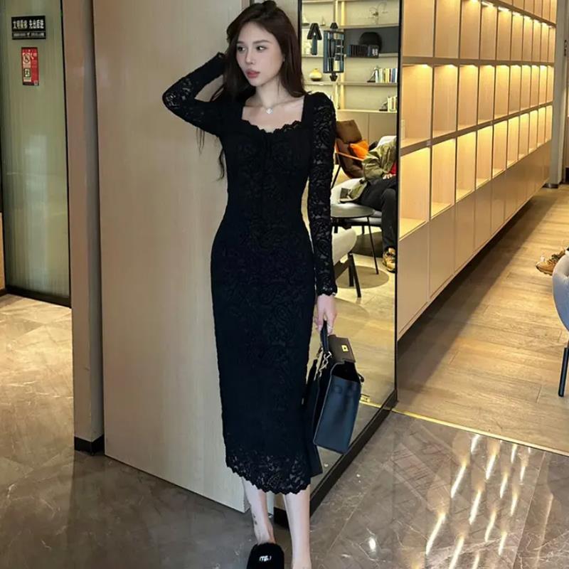 法式轻奢V领长袖蕾丝连衣裙女2024春季新款修身显瘦优雅包臀长裙