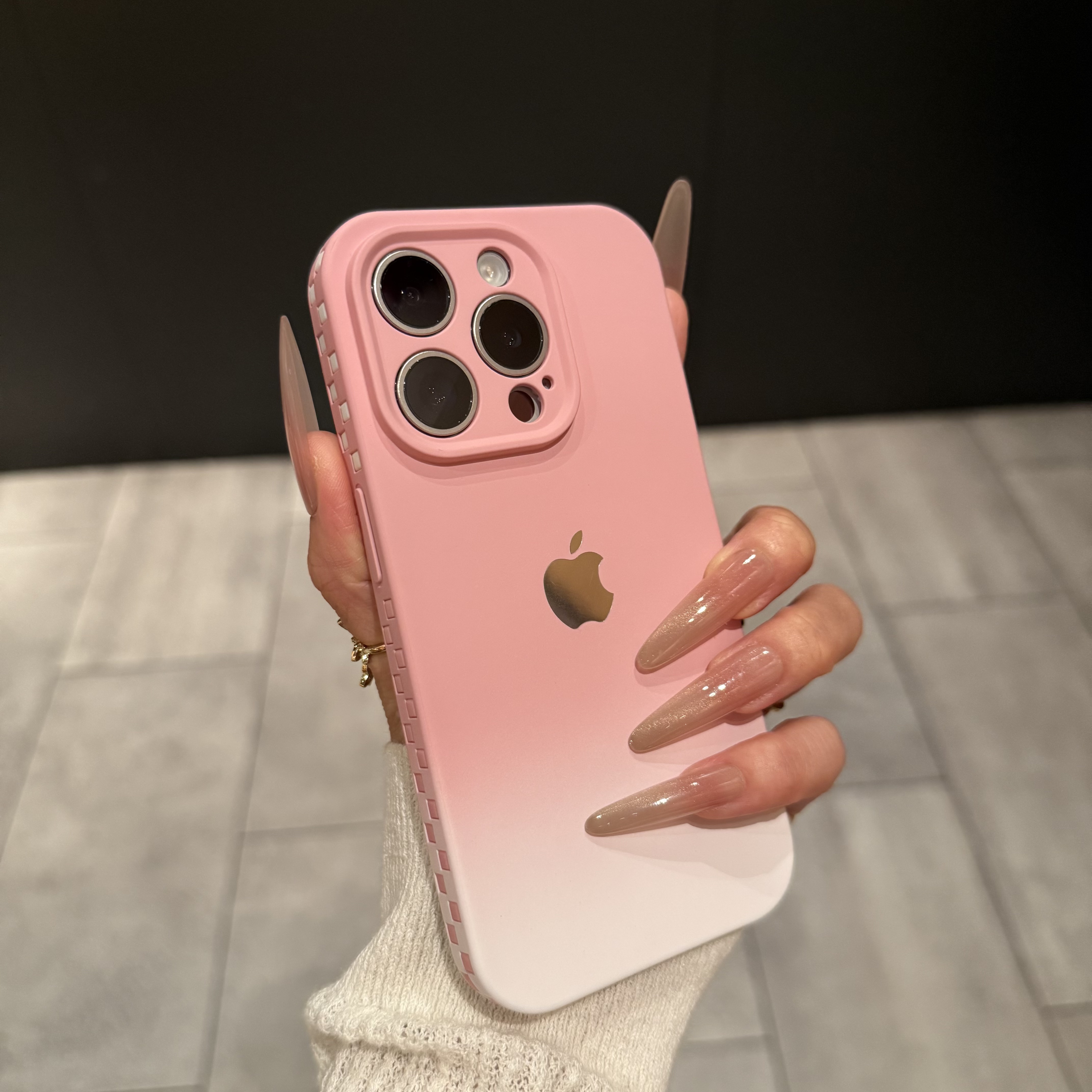 高级渐变色硅胶适用苹果16promax手机壳iPhone15时尚14防摔13肤感