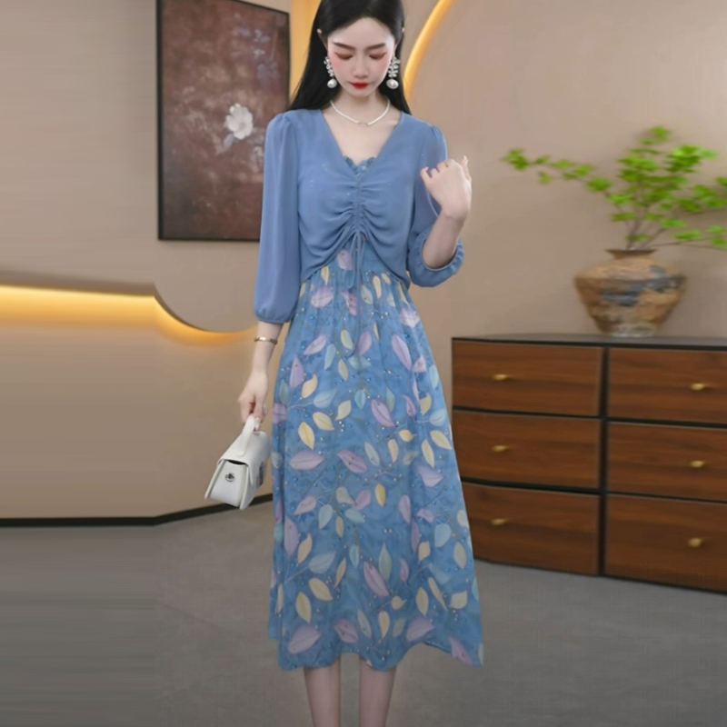 轻羽丝洋气衣服女2025早秋季新款时尚碎花显瘦气质两件套连衣裙子