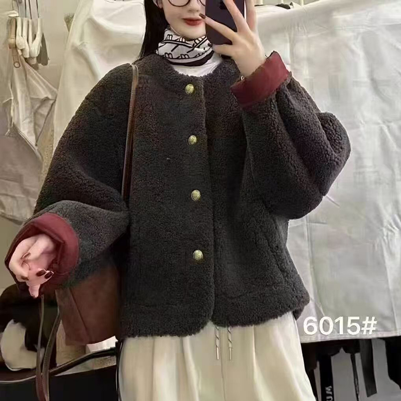 短款撞色羊羔毛外套女2025冬新款欧货宽松圆领仿皮毛一体上衣