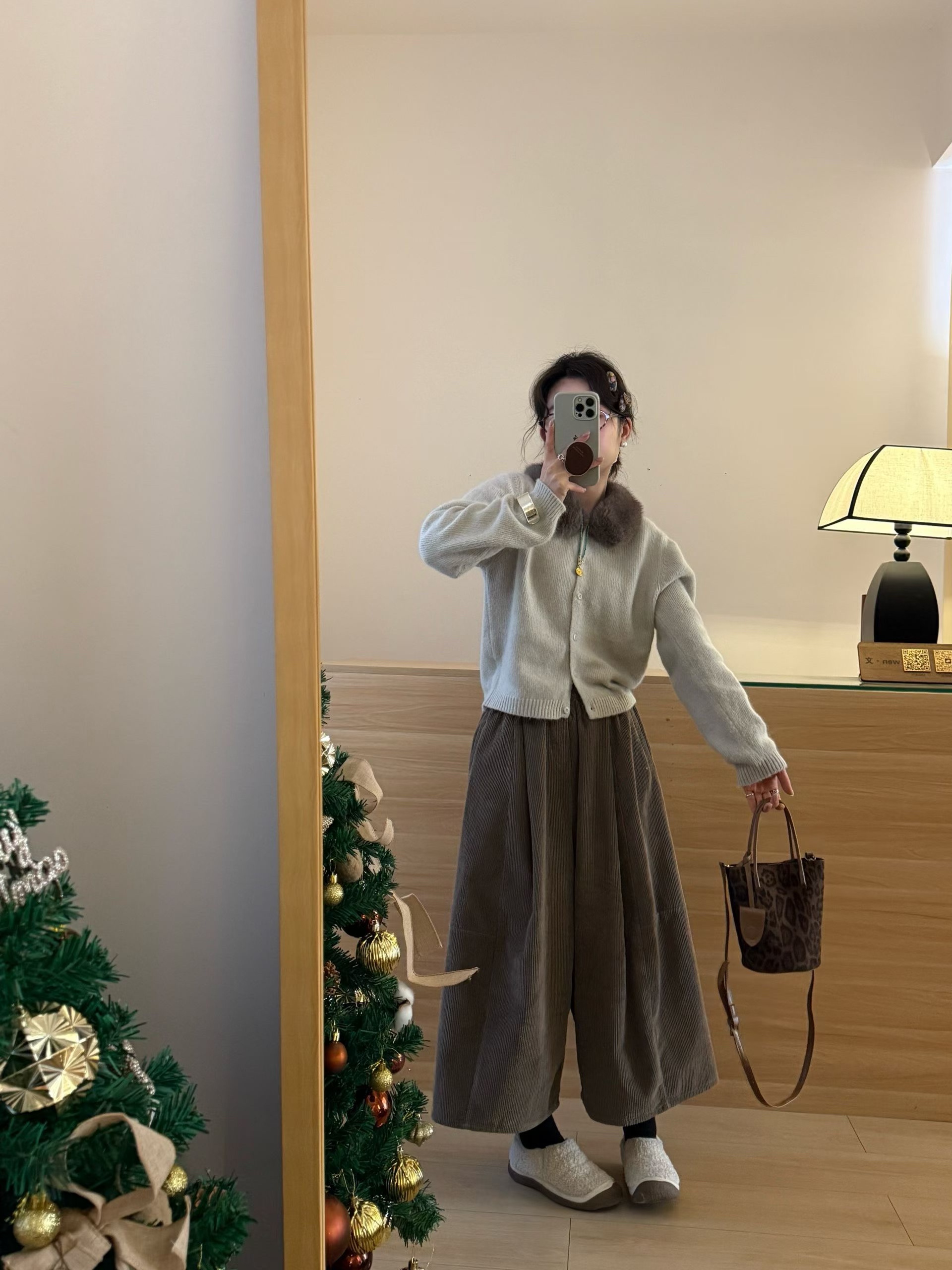 2025秋冬新款韩系温柔风毛领针织开衫百搭休闲裤气质两件套装显瘦