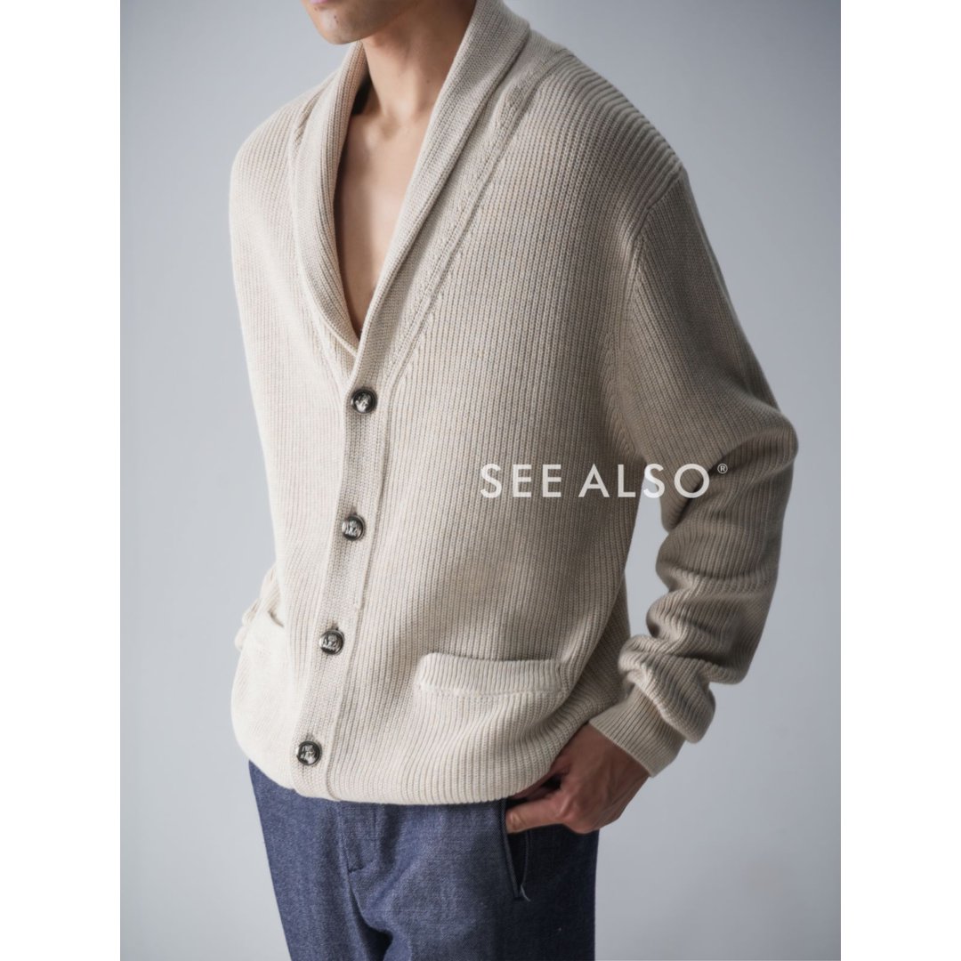 SEE ALSO『古堡盾徽』新贵青果领棉麻混纺排扣道袍翻领开衫毛衣