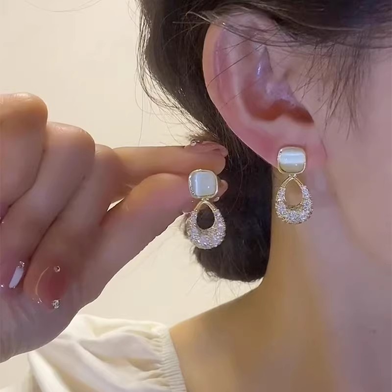 925银针满钻水滴耳环小众设计感耳钉气质百搭时髦爆款饰品4887