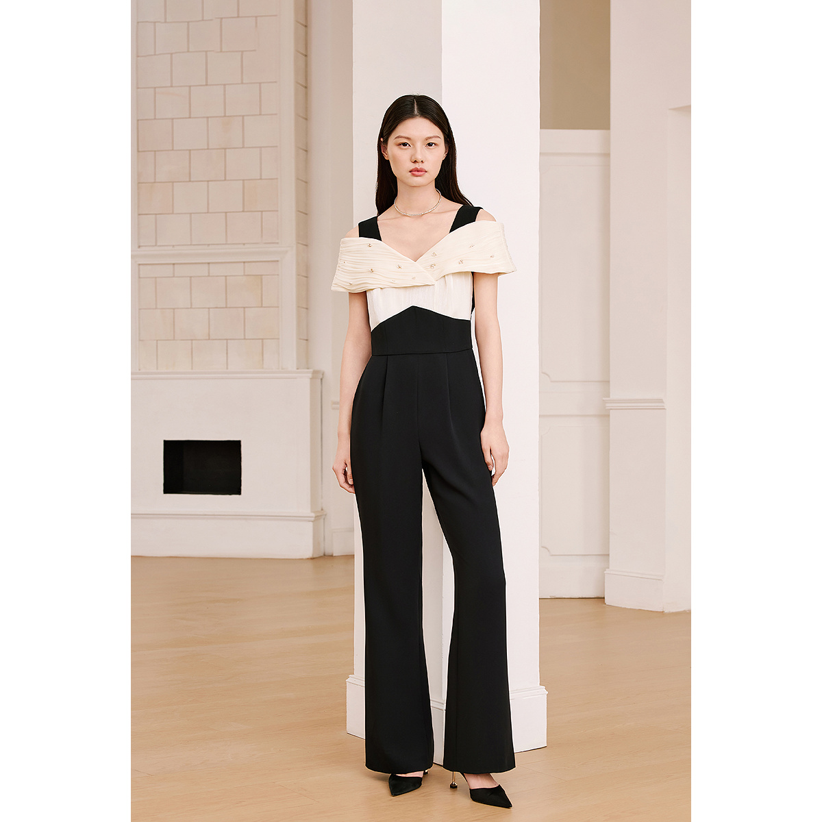 OBBLIGATO/奥丽嘉朵2025夏季撞色拼接蝴蝶结裹胸连体服1C65202040