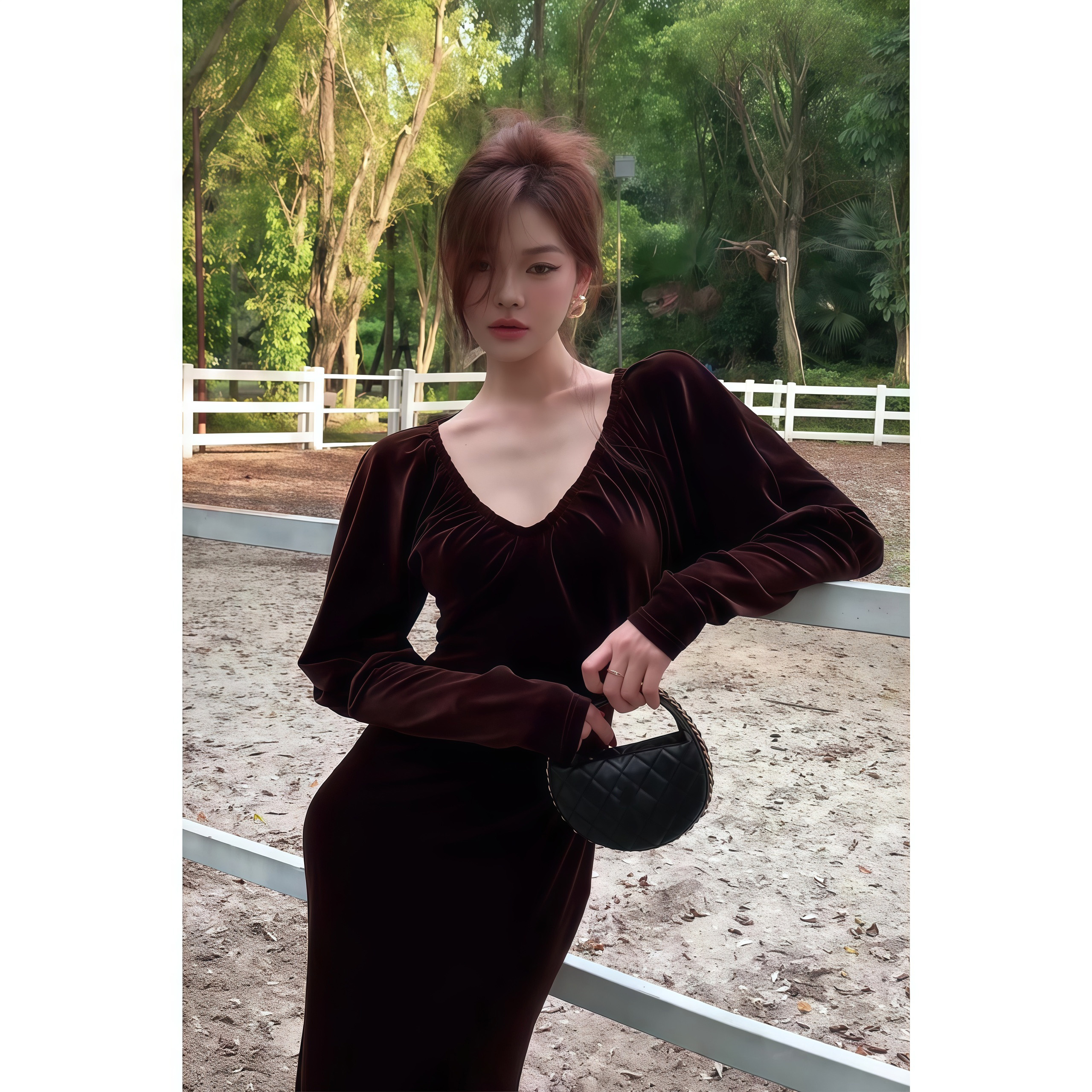 时尚轻熟风御姐丝绒V领包臀连衣裙女装秋季新款收腰显身材长裙子