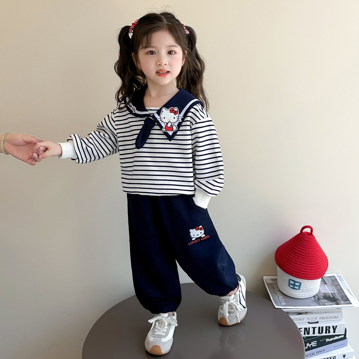 女童甜美春秋款套装2025新款儿童洋气韩版海军领绣花女宝宝两件套