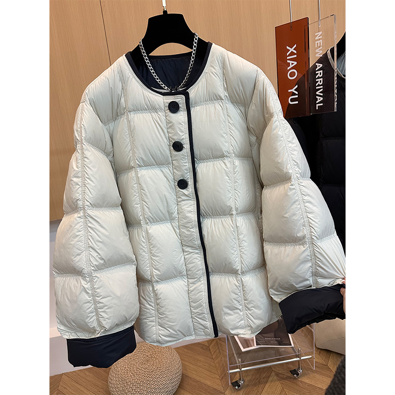 高端欧货冬款高级感拼色时尚宽松圆领磁吸扣90白鸭绒羽绒服外套女