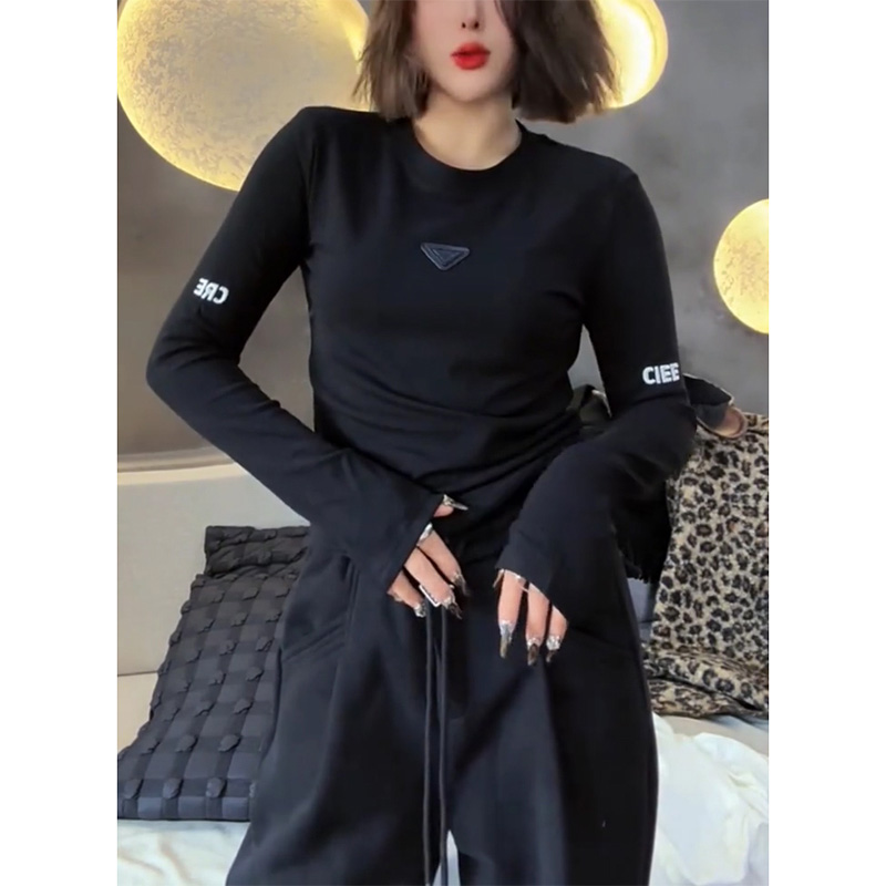 简约高级感圆领t恤女2025年春秋季新款休闲百搭通勤气质长袖上衣