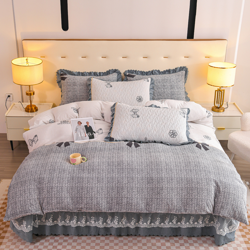 冬季牛奶绒四件套牛奶绒床盖被套四件套秋冬保暖款防滑床盖三件套