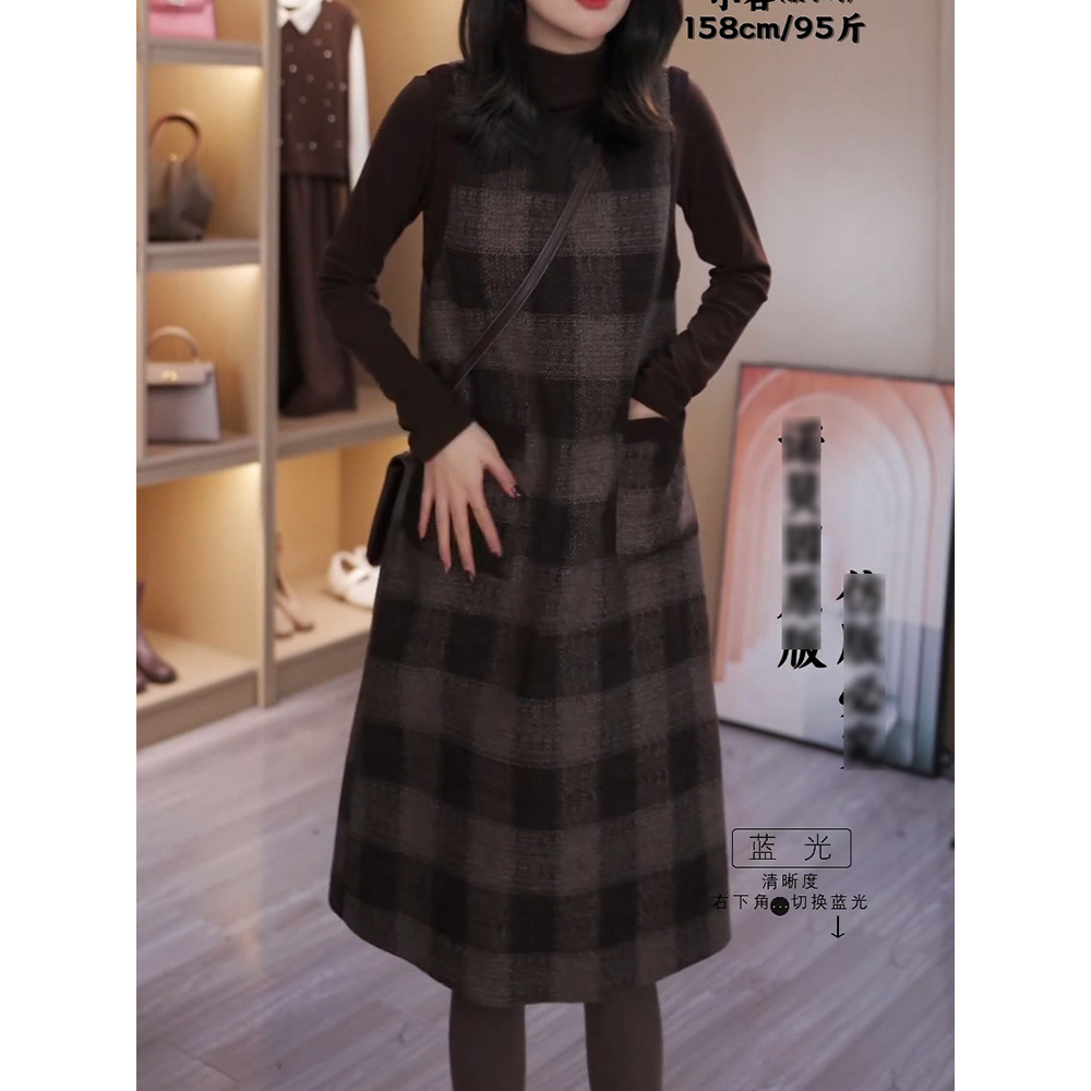 洋气裙套装2025秋冬新款高档时髦高领修身打底针织衫+毛呢背心裙