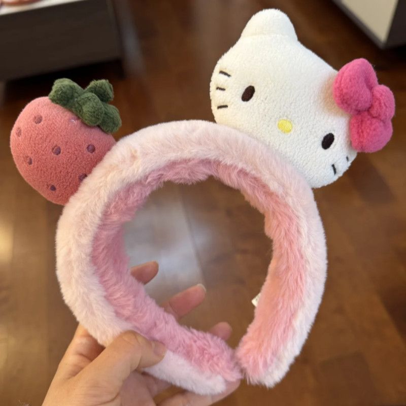 新款可爱草莓卡通hellokitty发箍毛绒女甜美居家发箍家用头饰发卡