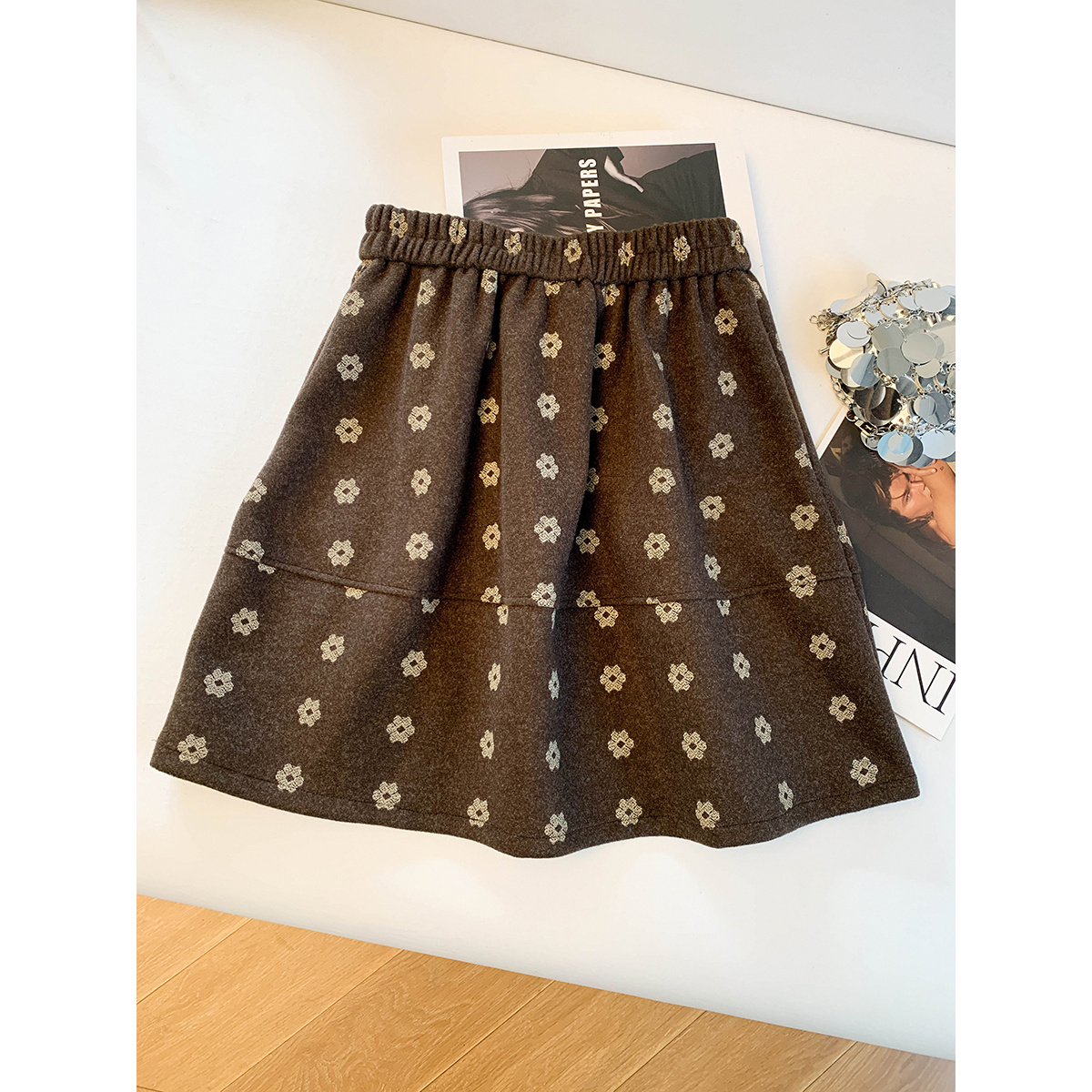 复古毛呢料花苞蓬蓬短中裙女冬季新款设计感花朵百搭南瓜半身裙子