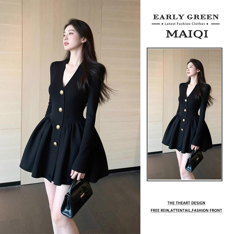 轻熟法式收腰气质黑色花苞V领连衣裙女2025小香风温柔气质公主裙