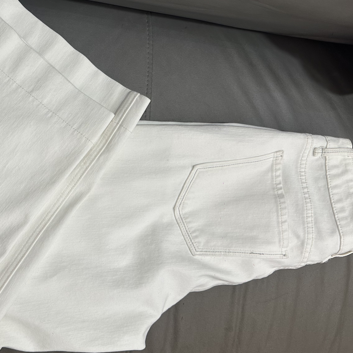 白色高腰直筒百搭牛仔裤秋季显瘦气质七分裤